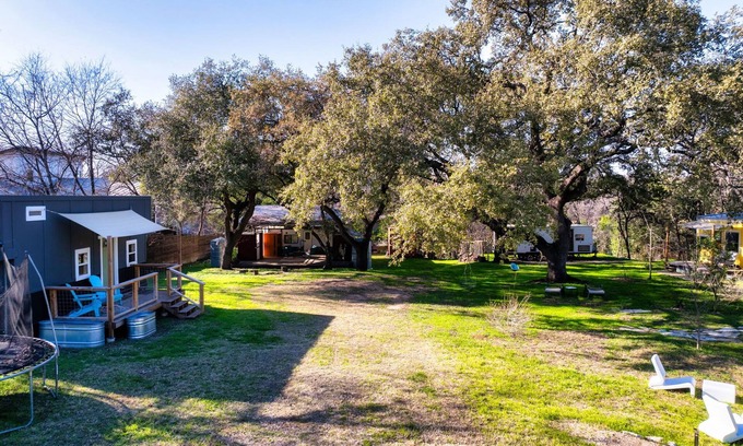 South Lamar Casa | A Full Eco Farm For You! Group Stays & Events!