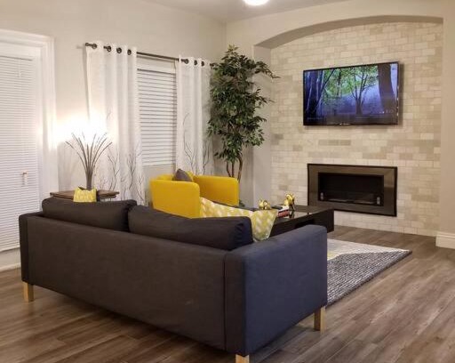 Spring Valley Apartamento | A - Fully remodeled and professionally decorated