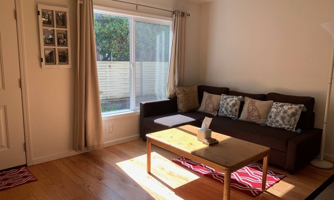 Linfield Oaks Apartamento | Una joya cerca de Stanford y Palo Alto