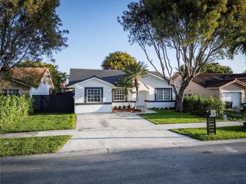 Richmond West Casa | A getaway oasis