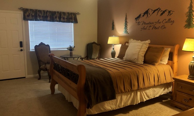 North Fork Casa | A gorgeous bedroom/bath w/private entry. Yosemite/Bass Lake/Sequoia Parks.