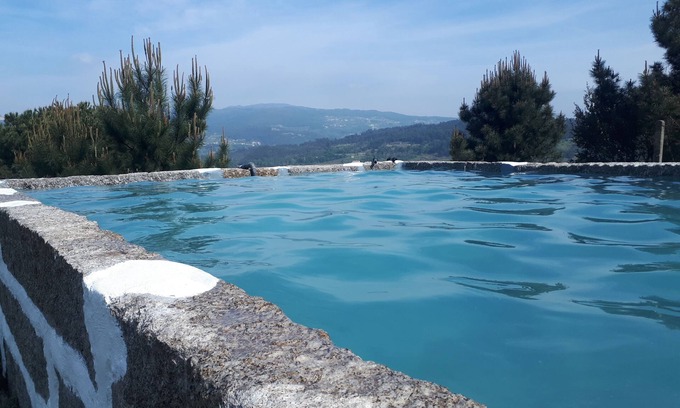 Sobrado Otro | A Guesthouse With a View in a Fruit Farm in the Douro Valley