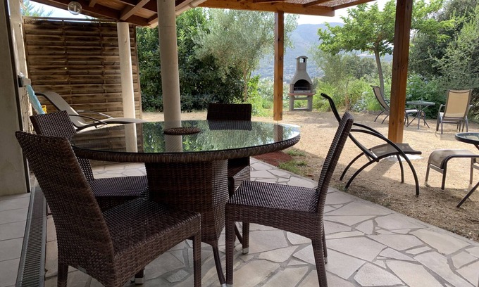 Appietto Casa | Un remanso de tranquilidad entre mar y montaña.
