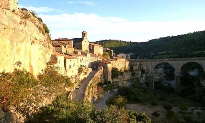 Villeneuve-Minervois Casa | Un 'tesoro escondido', en su propio patio privado amurallada Justo fuera Carcassonne