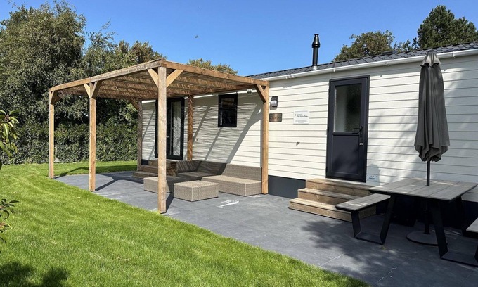 Sint Maarten Casa | A high-quality chalet with terrace and spacious garden
