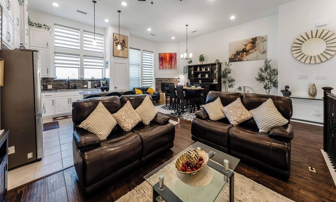 Lewisville Casa | A Homely Getaway