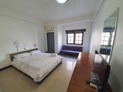 Phasi Charoen Casa | A House Boutique Guesthouse