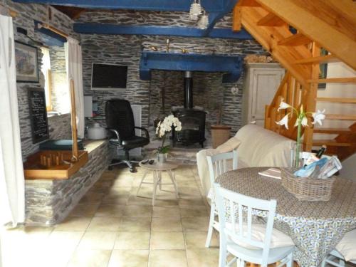 Saint-Thois Casa | A L'Ombre Du Figuier