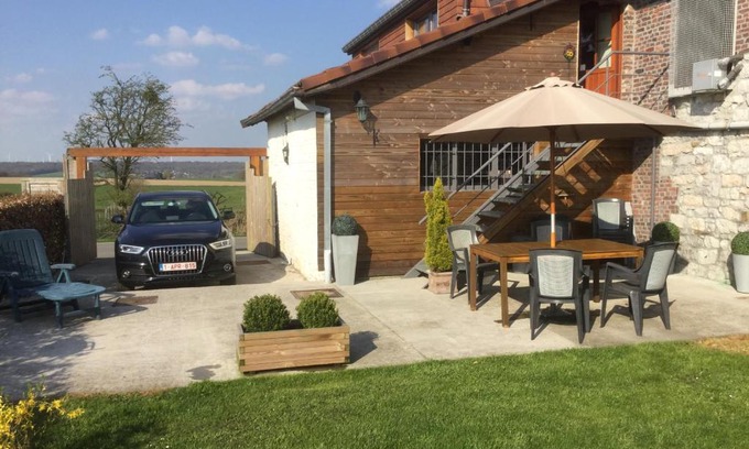 Froidchapelle Casa | "A la petite éolienne"