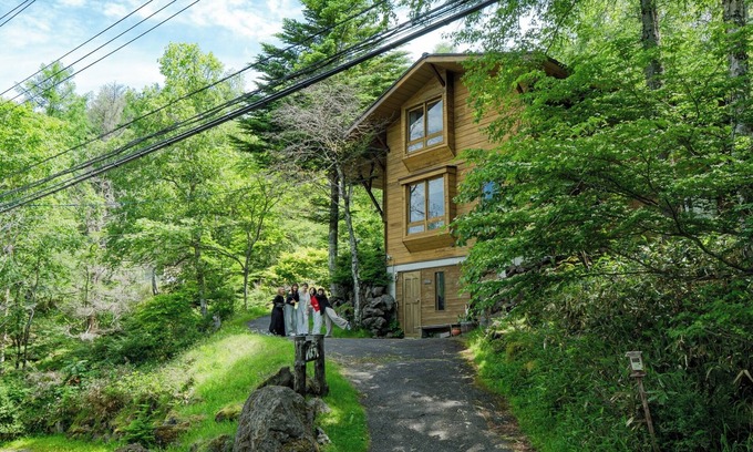 Chino Casa | A large mansion on the Tateshina Plateau Covered / Chino Nagano