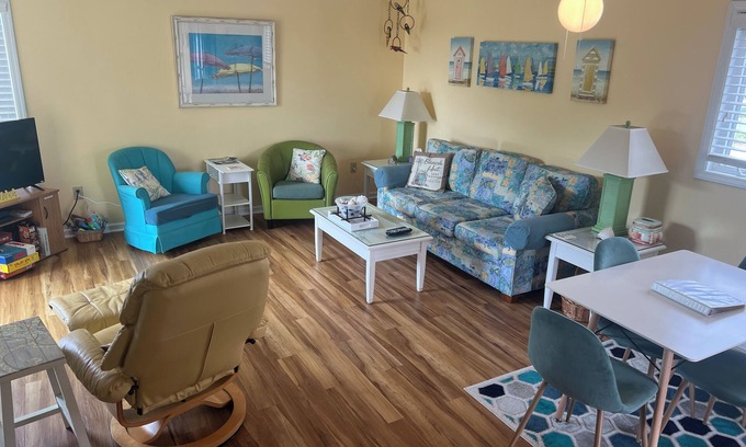 Emerald Isle Condominio | "A Lil' Nauti" - 2 Bedroom Condo - Ocean Views, Emerald Isle, NC