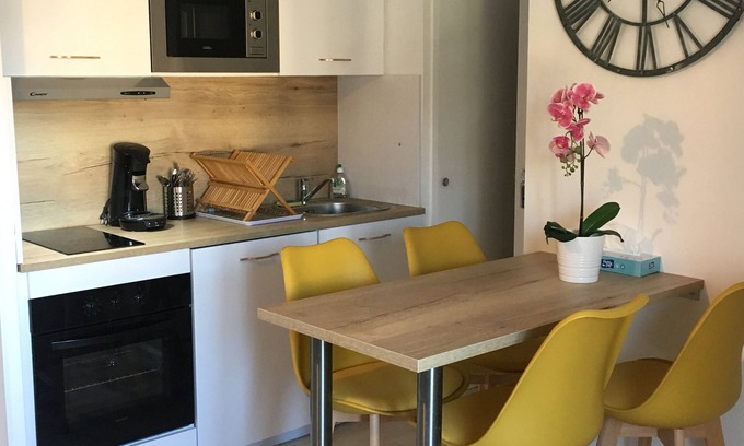 Sainte-Therese-Demi-Lune Casa | Vrbo Property