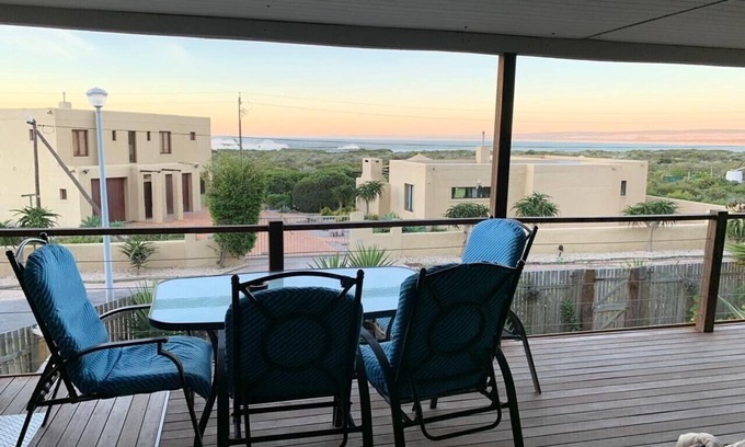 Elands Bay Casa | A Little Piece of Heaven describe mejor nuestra casa en Elands Bay :)