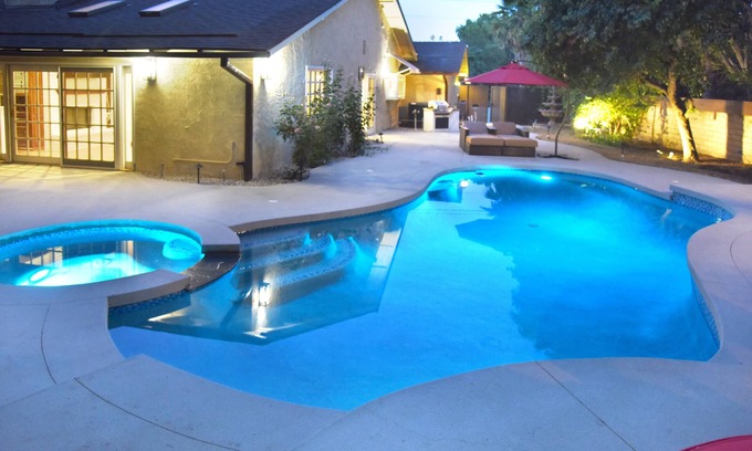 Woodland Hills Casa | Casa del Moreno - Una casa de lujo con piscina y spa