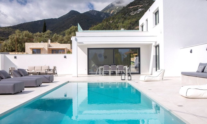 Nidri Villa | A LUXURY VILLAS - private villa infinity pool, garden, BBQ walk to NIDRI & beach