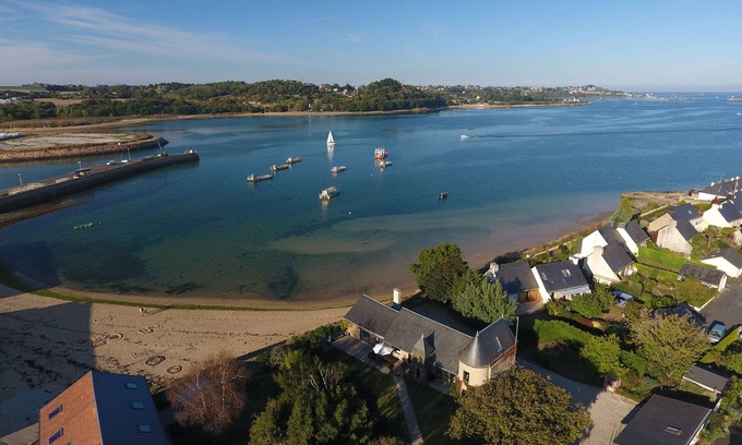 Paimpol Villa | ¡Le Petit Manoir, el centro de Paimpol y los pies en el agua!