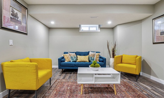 Southwest Calgary Casa | A modern 2-bedroom suite, with laundry, and wet bar(Stove unavailable for now)
