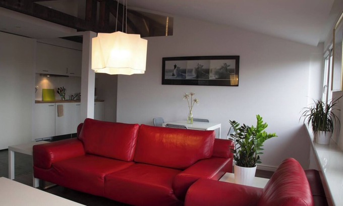 Mokotow Condominio | A modern city apartment with good views.