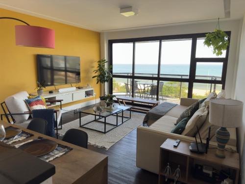 Recreio dos Bandeirantes Apartamento | A Modern Paradise by The Seaside
