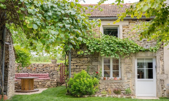 Chaux Casa | A PAS DE LOUP, Maison de charme sur domaine viticole