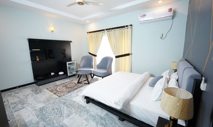 E-11 Sector Casa | A peaceful and private family guesthouse.