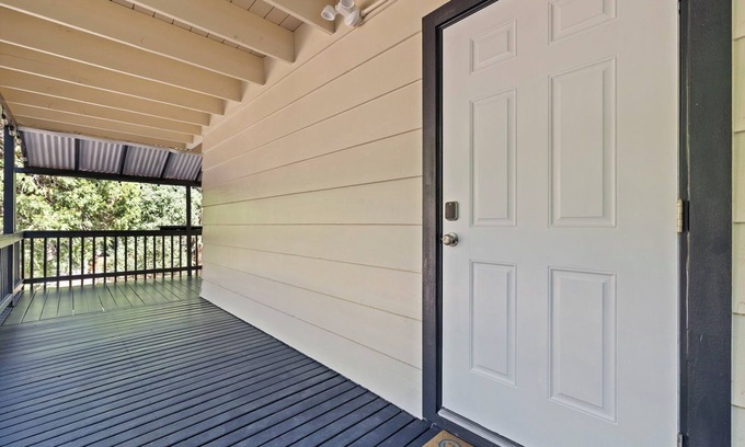 Twain Harte Casa | A pearl in Twain Harte! Cool 2-bedroom house with AC, kitchen, and laundry