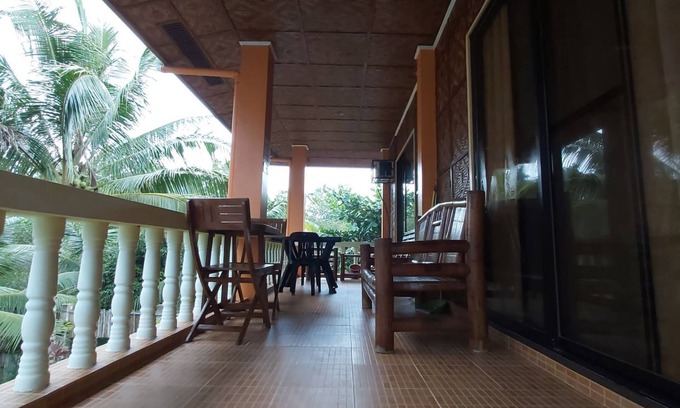 Loay Casa | A perfect hideaway with modernity yet peace and tranquility surrounds
