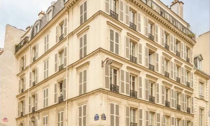 Saint-Merri Apartamento | A PERFECT PARISIAN GETAWAY IN A PERFECT LOCATION – RUE DU TEMPLE