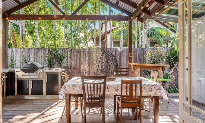 Byron Bay Cabaña | A Perfect Stay - Byron Surf Cottage