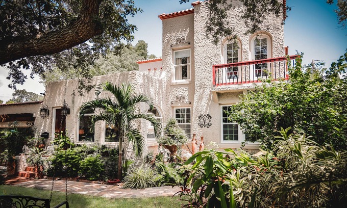 St. Petersburg - Clearwater Casa | A Piece of History, Great Babe Ruth’s Build!! - Spanish Style Hacienda, 4BR/5BA!