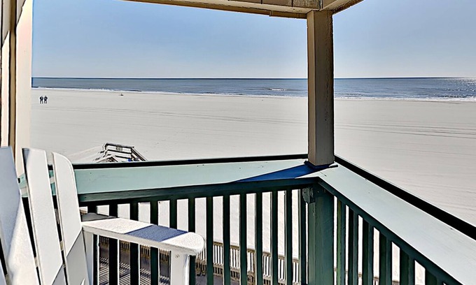 The Dunes Condominio | A place at the beach III 9530-2H, Oceanfront Bliss Awaits in Myrtle Beach