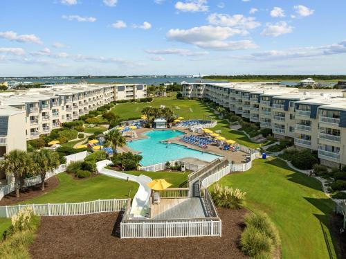 Morehead City Complejo | A Place at the Beach III