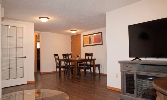 Wausau Apartamento | A Place of Refreshment at the Edge of Downtown