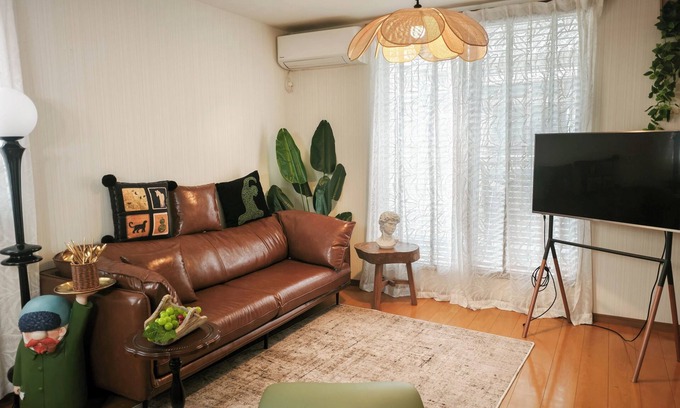 Ikuno Casa | A private 3-story house with free parking, ideal for families and small groups