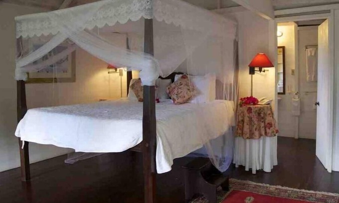 Pond Hill Cabaña | A Private Gingerbread Cottage at the Hermitage