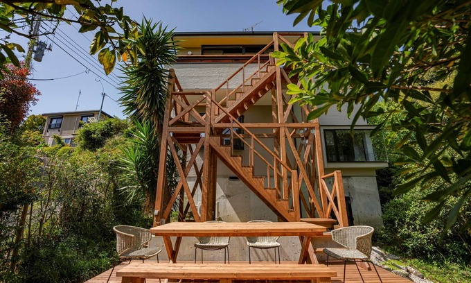 Ajiro Casa | A private inn surrounded by orange trees / Atami Shizuoka