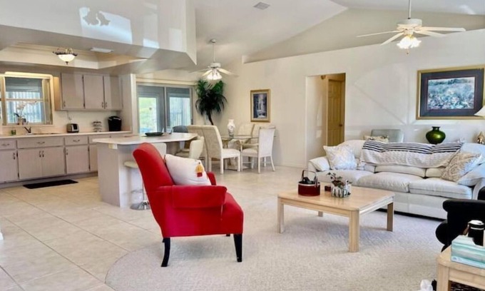 Highland Casa | A Quiet Retreat on Spring Lake!