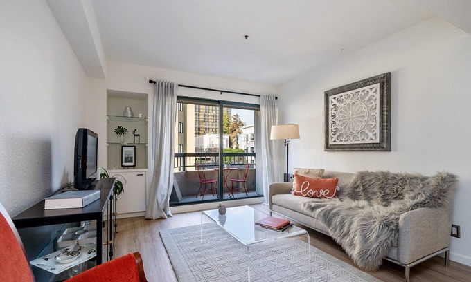 Civic Center Condominio | A real gem in the Heart of San Francisco