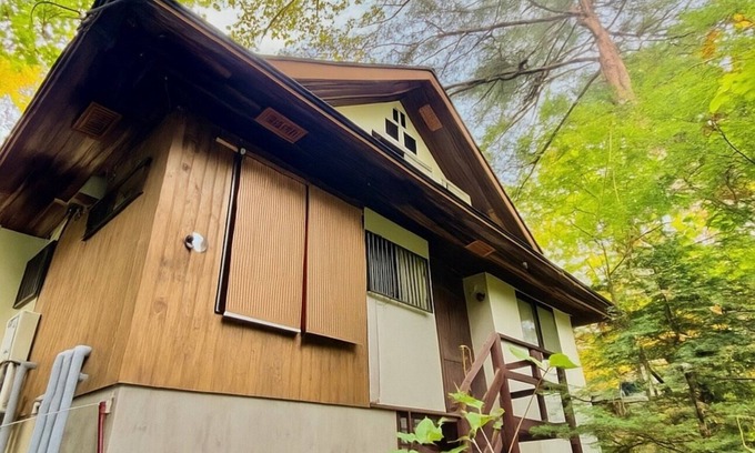 Kusatsu Onsen Casa | A rental villa with a freeflowing bath from the K/Agatsumagun Gunma