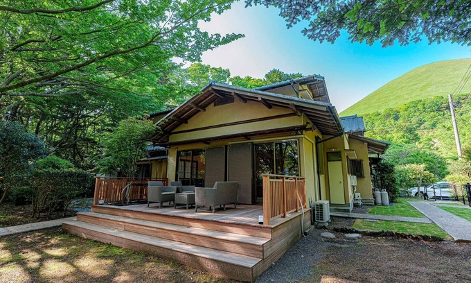 Ito Casa | A rental villa with a dog run and an openair bath / Ito Shizuoka