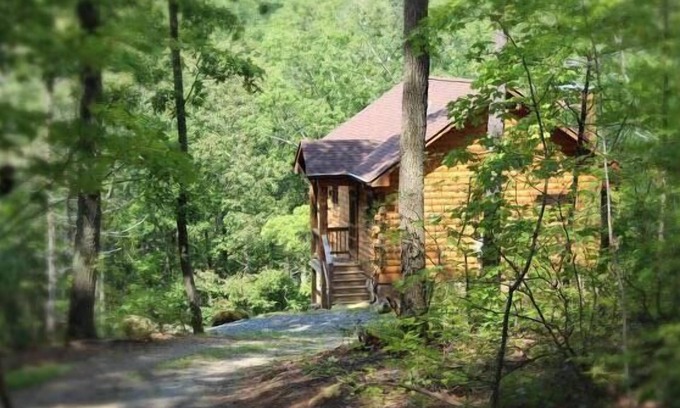 Stanardsville Cabina | Un rústico-chic Cabin Hideaway en la puerta del Parque Nacional Shenandoah