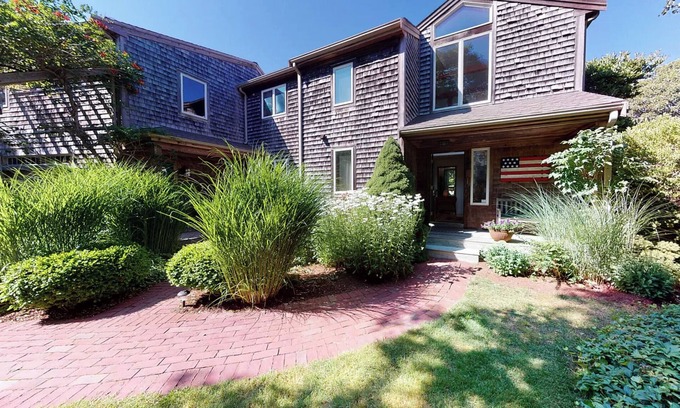 North Truro Casa | A secluded 4 BR/3 Bath sanctuary surrounded by trees w/ large private pool