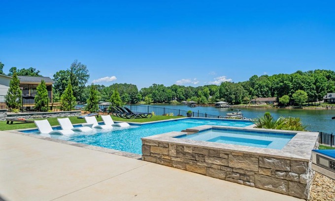 Mooresville Casa | A Shore Thing