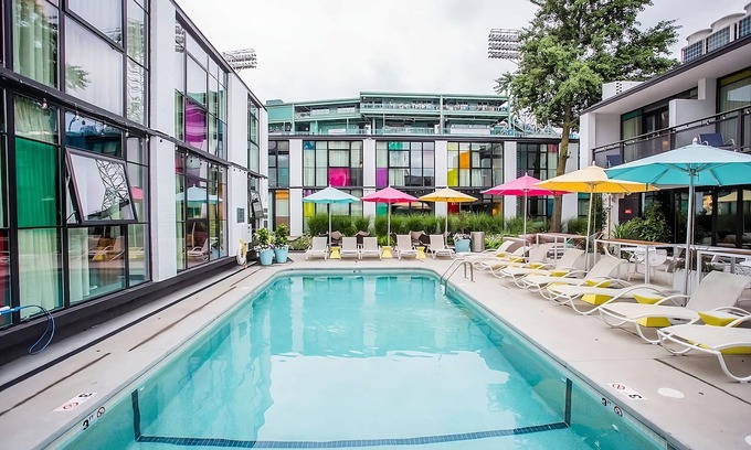 West Fens Hotel | A short drive from Old State House! 2 Family-friendly Units w/ Balcony! Parking!