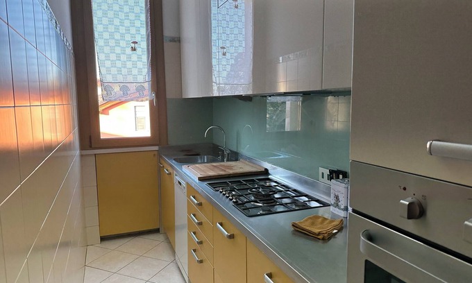 Reggio nell'Emilia Apartamento | A short walk from the historic center and the RCF Arena concert hall