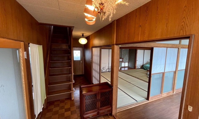 Kofu Casa | A single house rental inn overlooking vineyards, perfect for a wine trip.