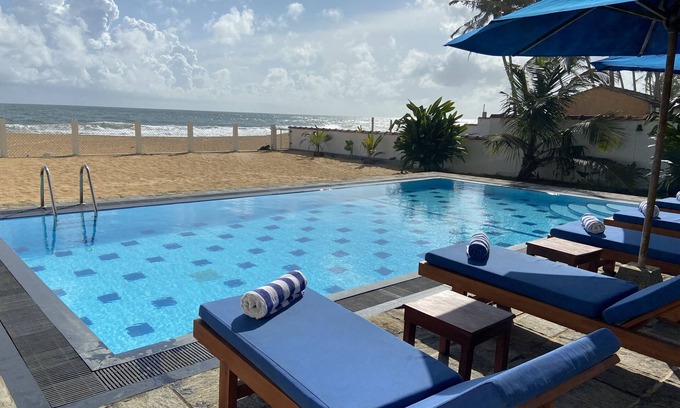 Thiranagama Villa | Una espaciosa villa frente al mar con piscina para 8 personas en una ubicación privilegiada