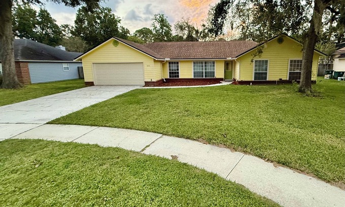Del Rio Casa | A Spacious Home for a special family in Jacksonville with a lot of amenities