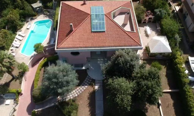 Poggio dei Pini Villa | Casa / Villa / Chalet - Cagliari