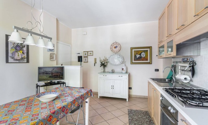 San Giuliano a Mare Apartamento | A stone's throw from Borgo San Giuliano Apartment